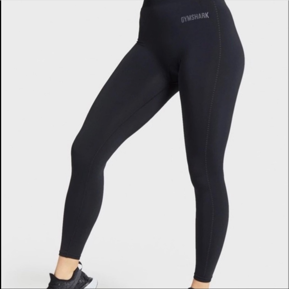 Gymshark Women's Black Energy+ Seamless Cropped Leggings